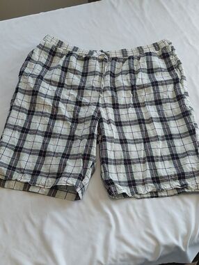 Easy Essentials Plaid Cotton Elastic-Waist Shorts.Size 1X